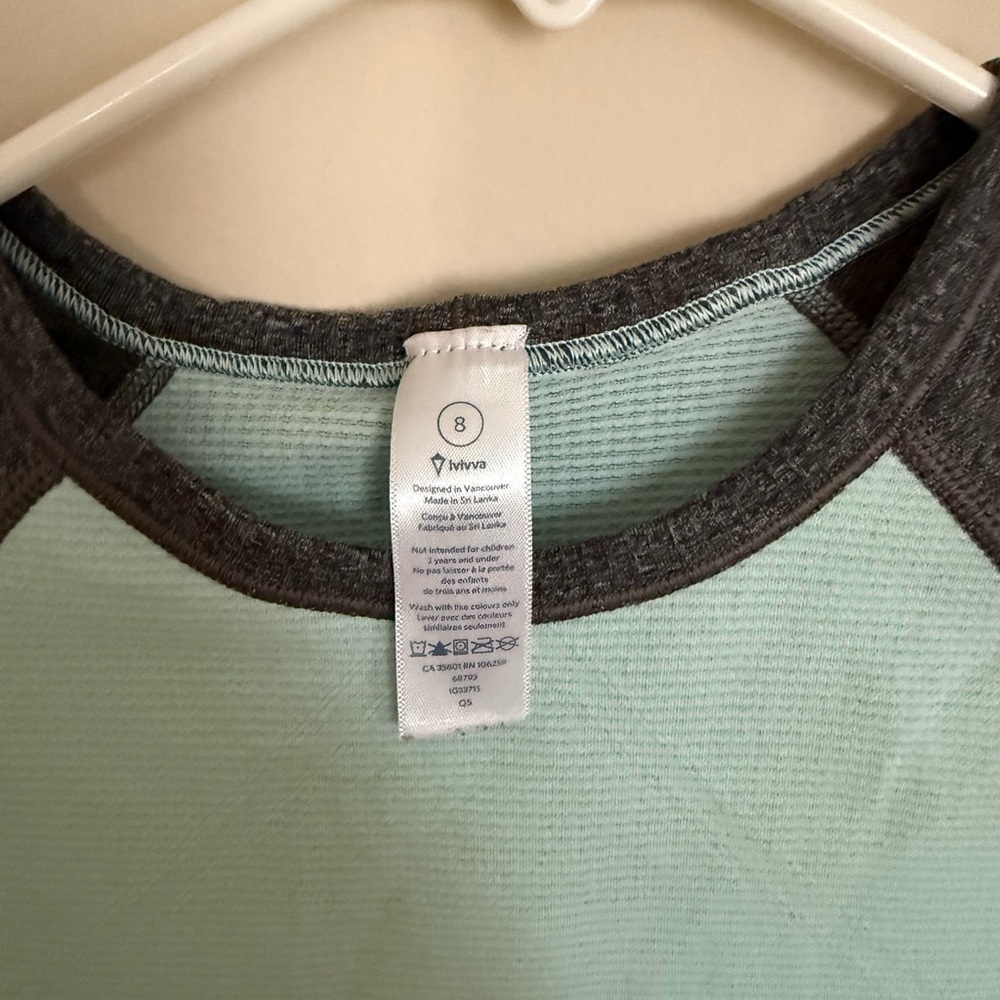 Ivivva Kid’s Lululemon Teal & Gray Fly Tech Short Sleeve Activewear Workout Sz 8 - Picture 3 of 4